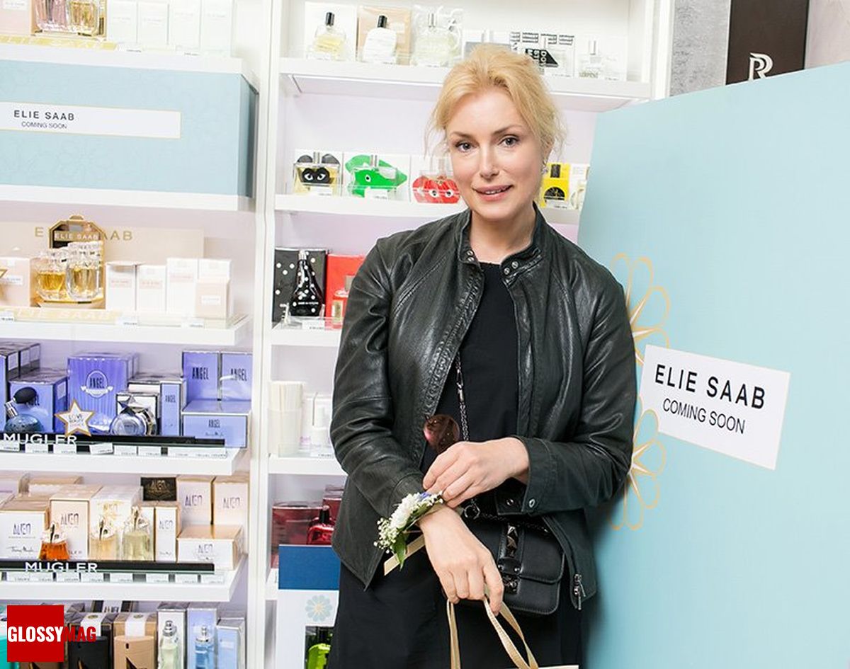 Мария Шукшина в корнере Elie Saab на закрытом мероприятии Beauty CHOICE в Rivoli Perfumery в ТГ Модный сезон, 28 июня 2017 г.