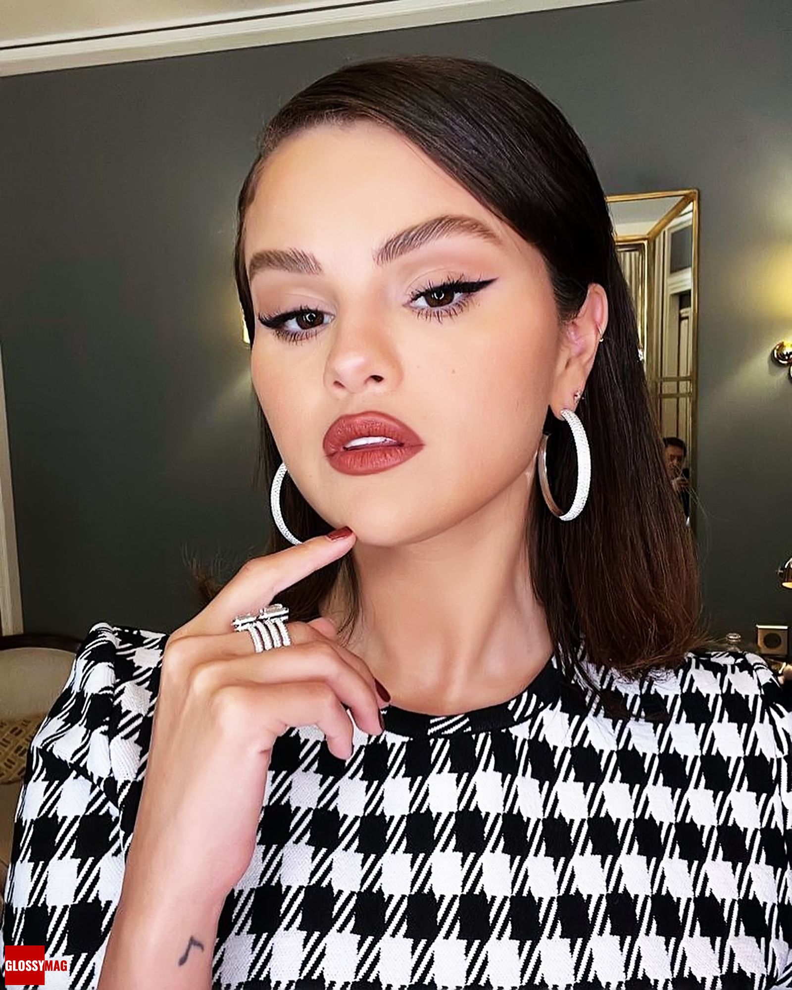 Селена Гомес прибыла во флагманский магазин Sephora в Париже, 8 июля 2022 г., фото 4