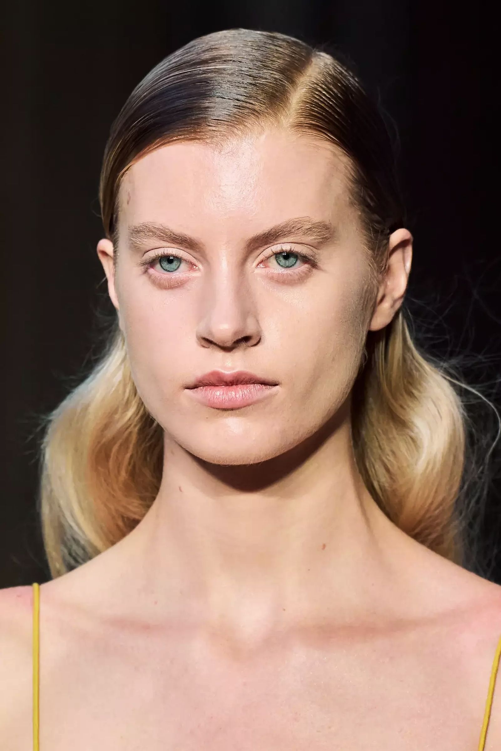 Erdem Spring 2023 Ready-to-Wear Теплый розовый нюд: Erdem Spring 2023 Ready-to-Wear