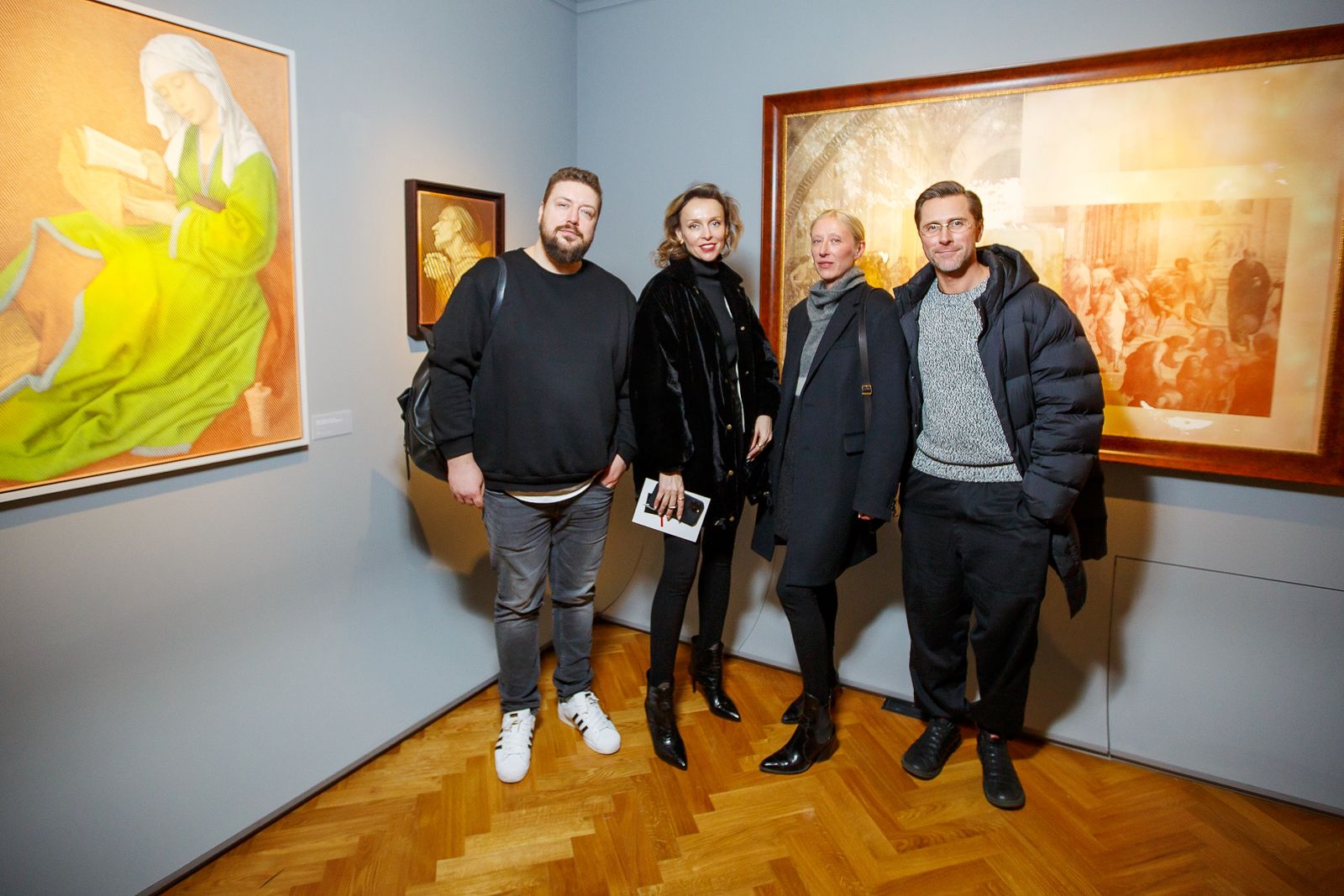 Сергей Тропников, Евгения Легкодымова, Дуся Максимова и Константин Гайдай на открытии выставки «Re:Renaissance. Егор Остров» Сергей Тропников, Евгения Легкодымова, Дуся Максимова и Константин Гайдай на открытии выставки «Re:Renaissance. Егор Остров»