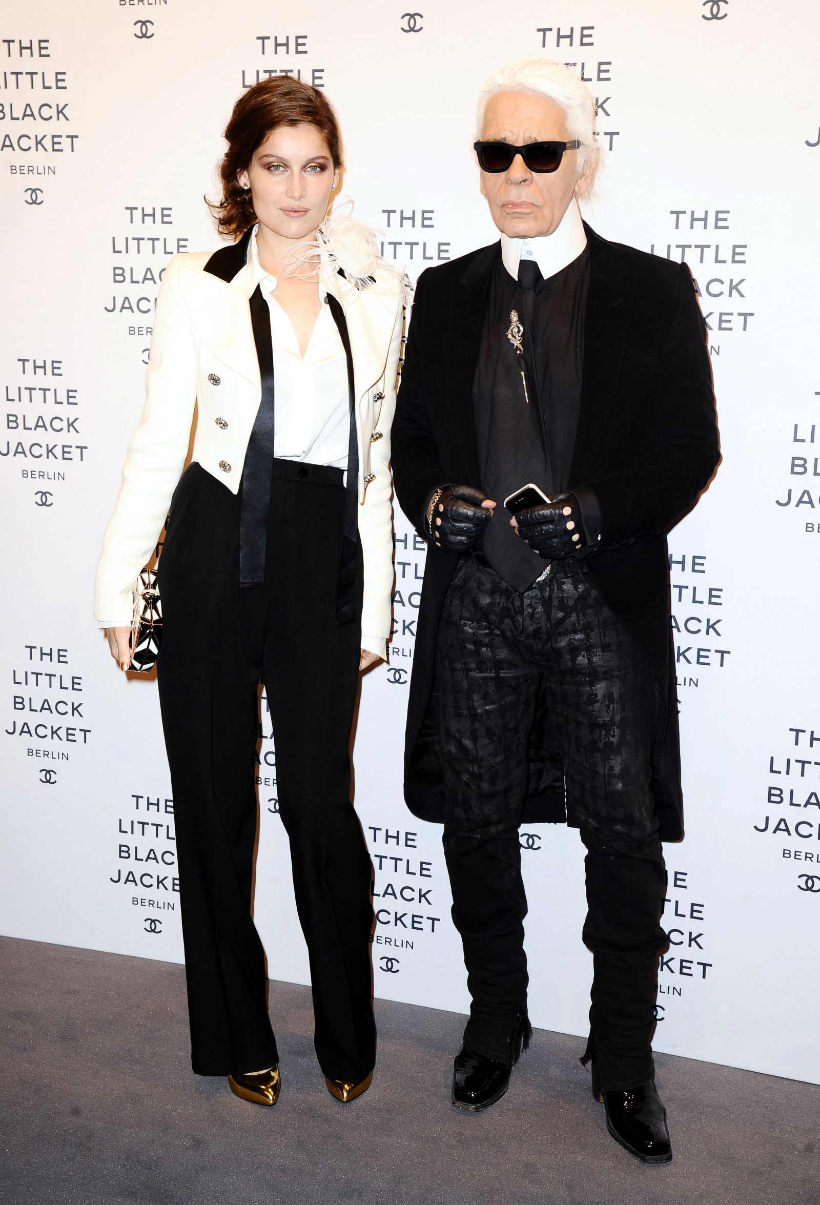Летиция Каста и Карл Лагерфельд на открытии выставки Chanel: The Little Black Jacket в Берлине Летиция Каста и Карл Лагерфельд на открытии выставки Chanel: The Little Black Jacket в Берлине, 20 ноября 2012 г.