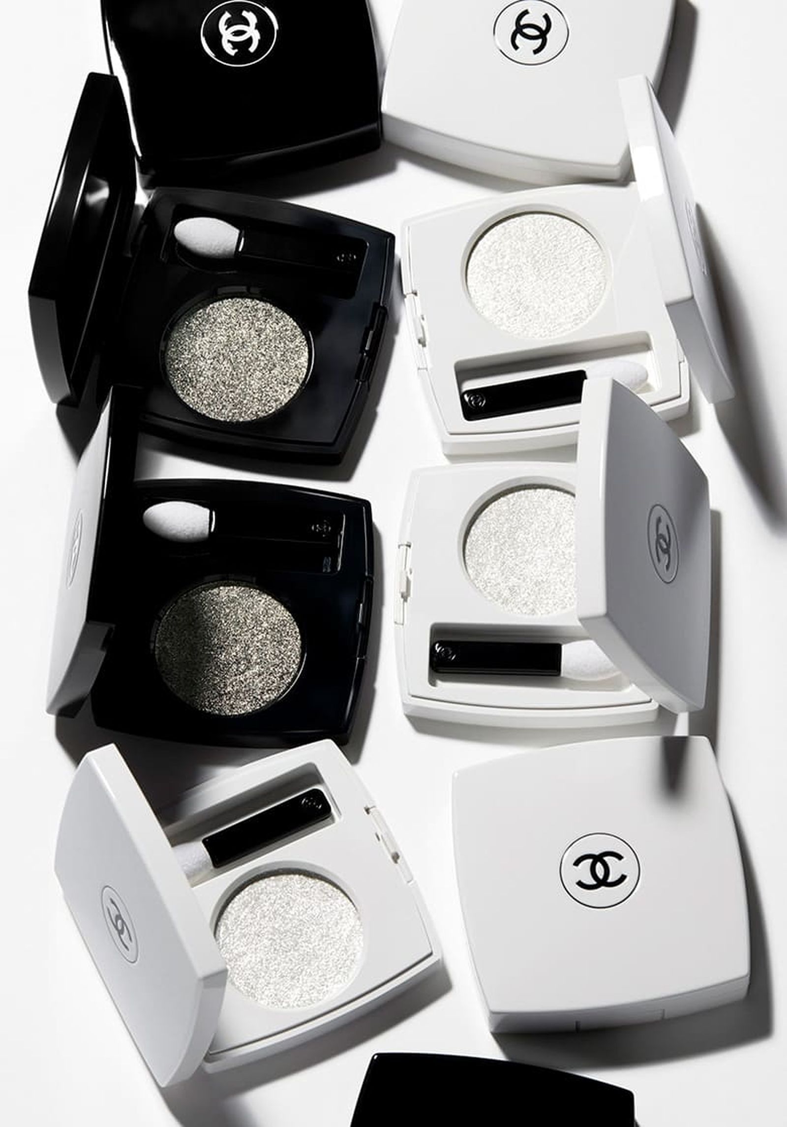 Chanel, мерцающие тени для век Ombre Première Top Coat, оттенки: Carte Blanche, Pénombre