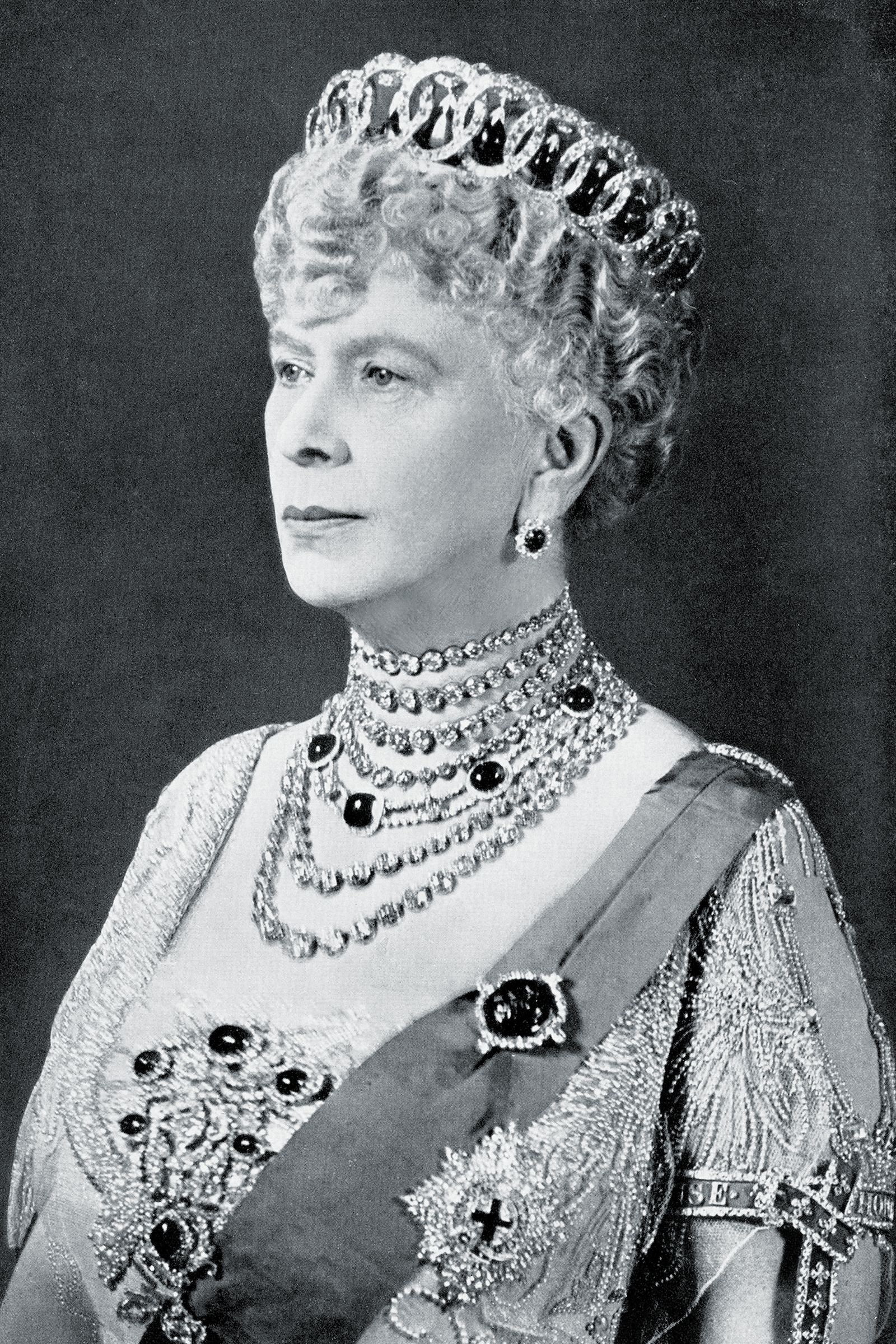 Королева Мария Текская, бабушка королевы Елизаветы II во Владимирской тиаре, 1937 г.