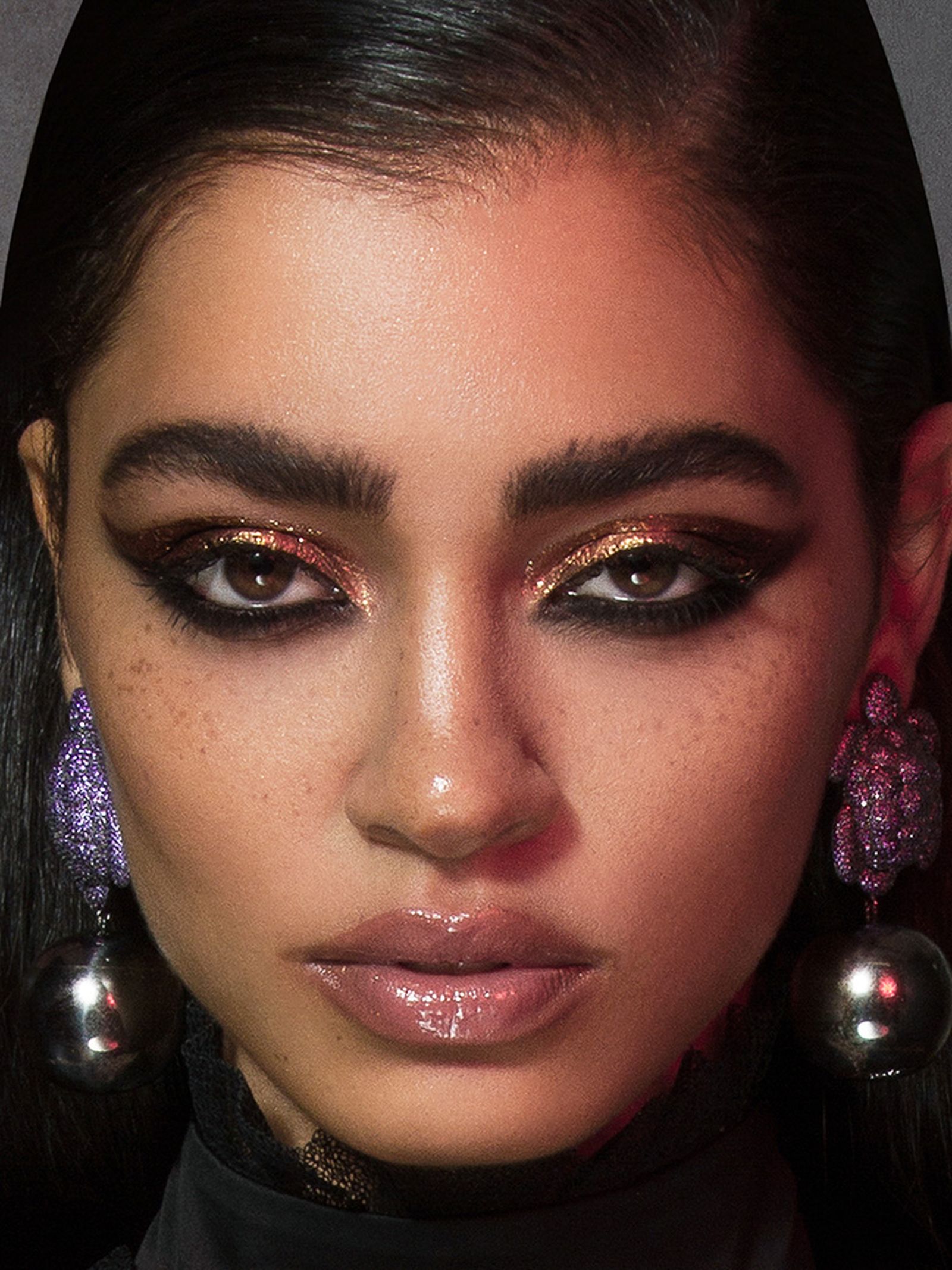 Рэйвен Лин для Elle Arabia, фото 3 Рэйвен Лин в объективе Квинтина Переса и Рона Эрика Одчигу для Elle Arabia, фото 3