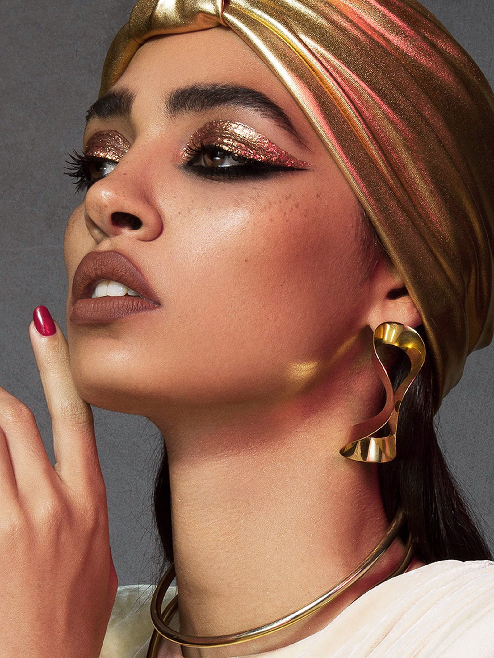 Рэйвен Лин для Elle Arabia, фото 7 Рэйвен Лин в объективе Квинтина Переса и Рона Эрика Одчигу для Elle Arabia, фото 7