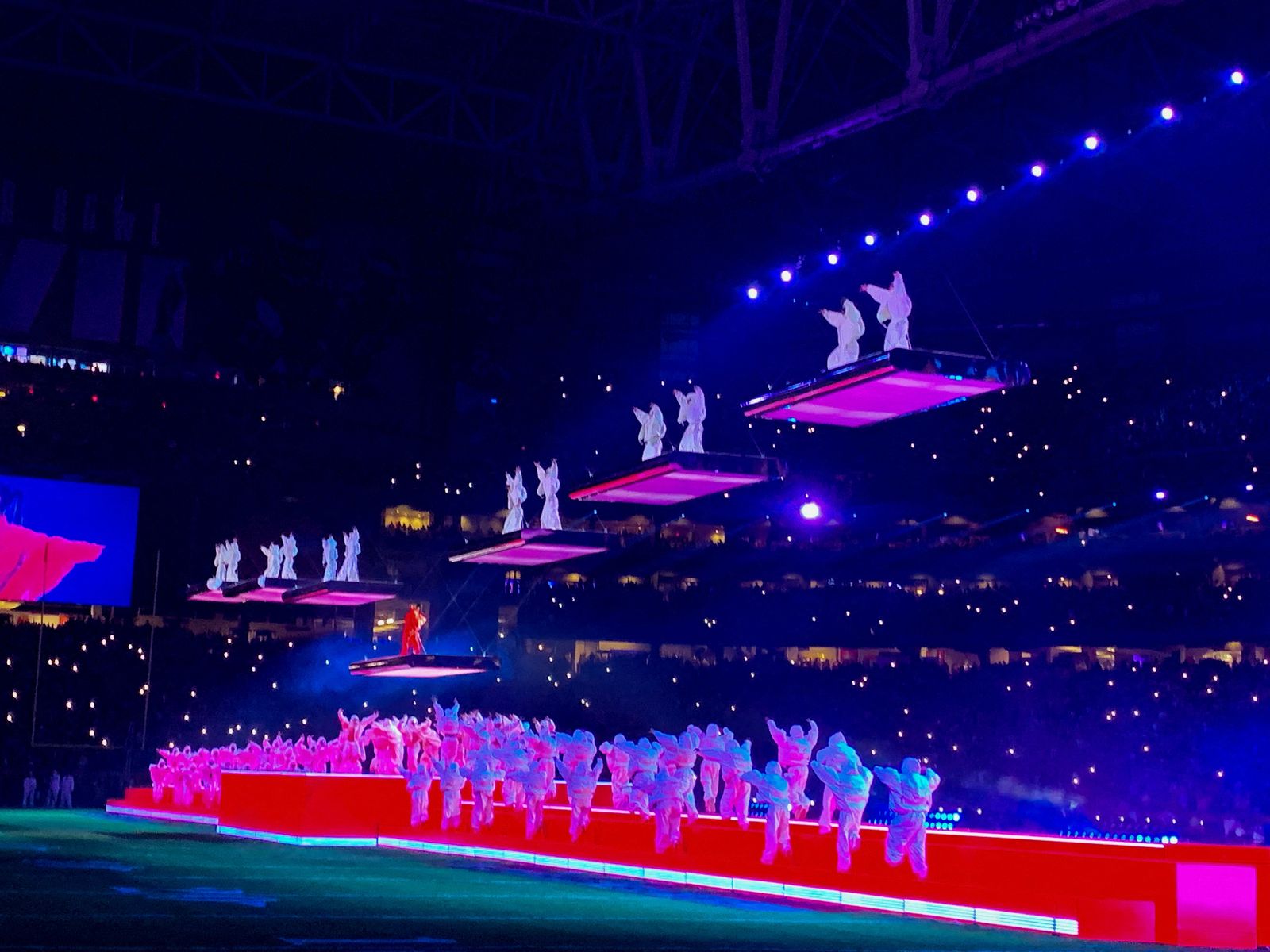 Рианна на шоу Super Bowl LVII в Аризоне, 12 февраля 2023 г., фото 11