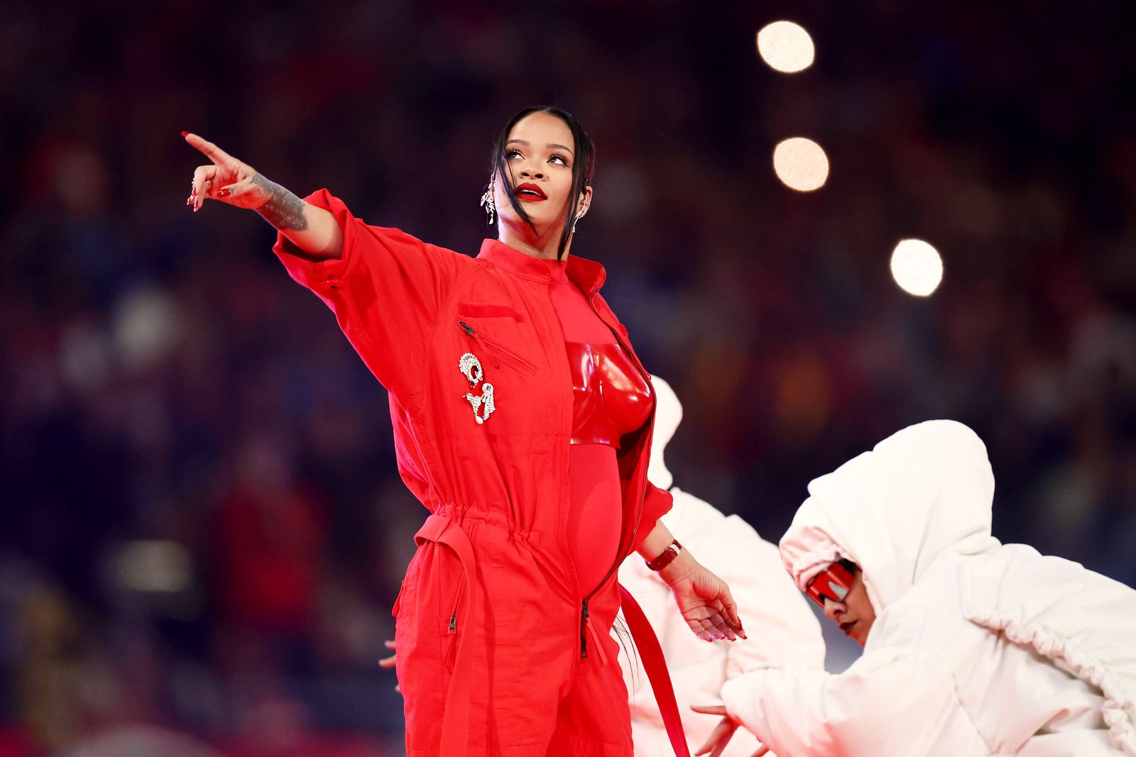 Рианна на шоу Super Bowl LVII в Аризоне, 12 февраля 2023 г., фото 5