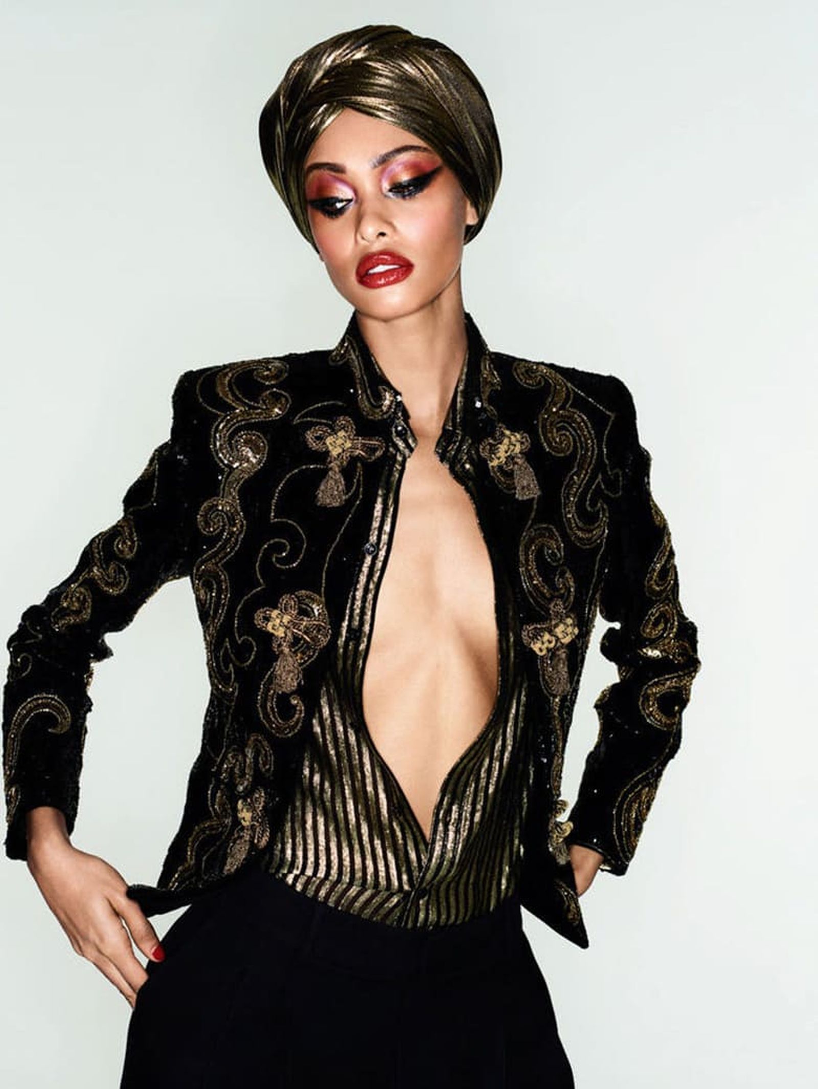 Самил Берманнелли в фотосесии Бена Хассетта для Vogue Paris, фото 3