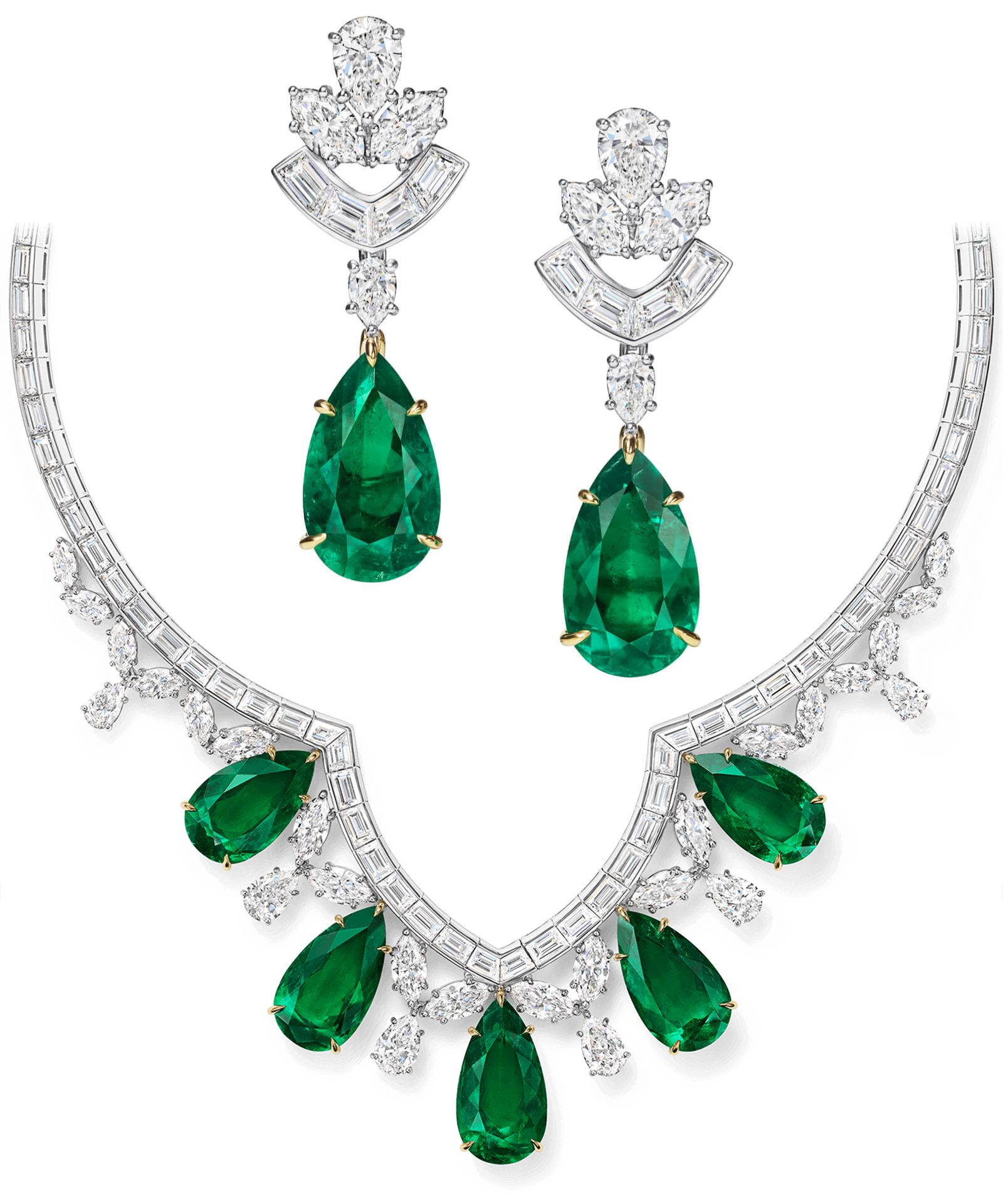 Серьги и колье Cathedral из коллекции New York Harry Winston Серьги и колье Cathedral из коллекции New York от Harry Winston