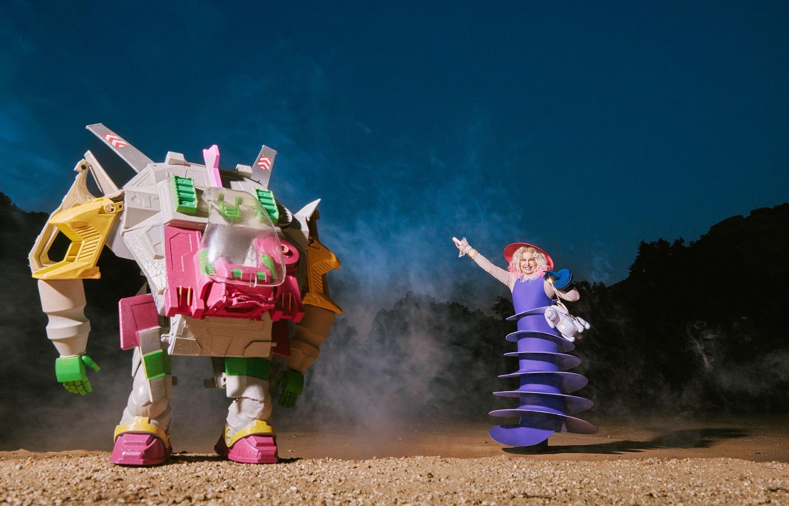 Актриса Дженнифер Кулидж в объективе Ленне Чай для W Magazine, фото 12 Дженнифер Кулидж в объективе Ленне Чай для W Magazine, фото 12