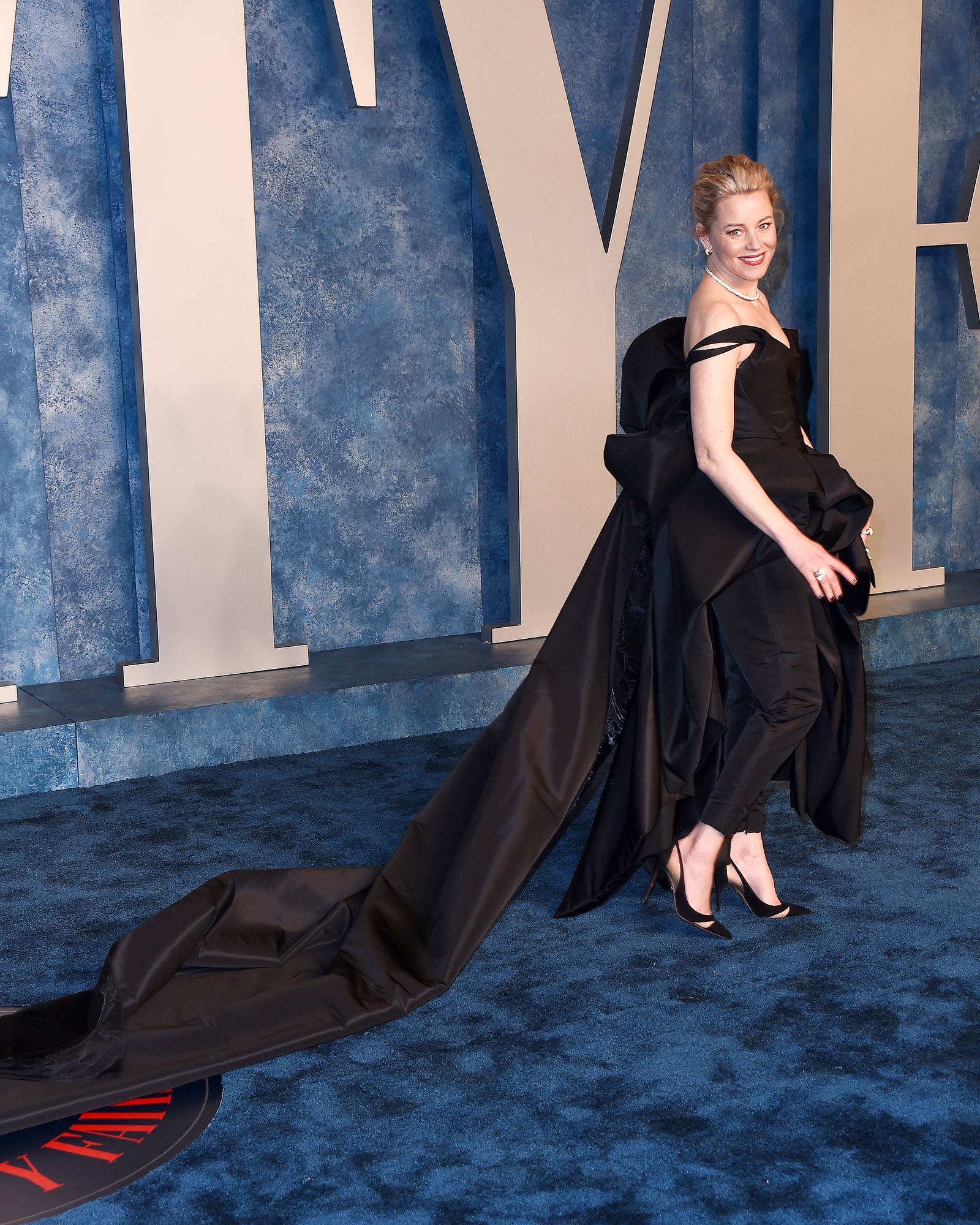 Элизабет Бэнкс на вечеринке Vanity Fair 2023, 12 марта 2023 г., фото 1