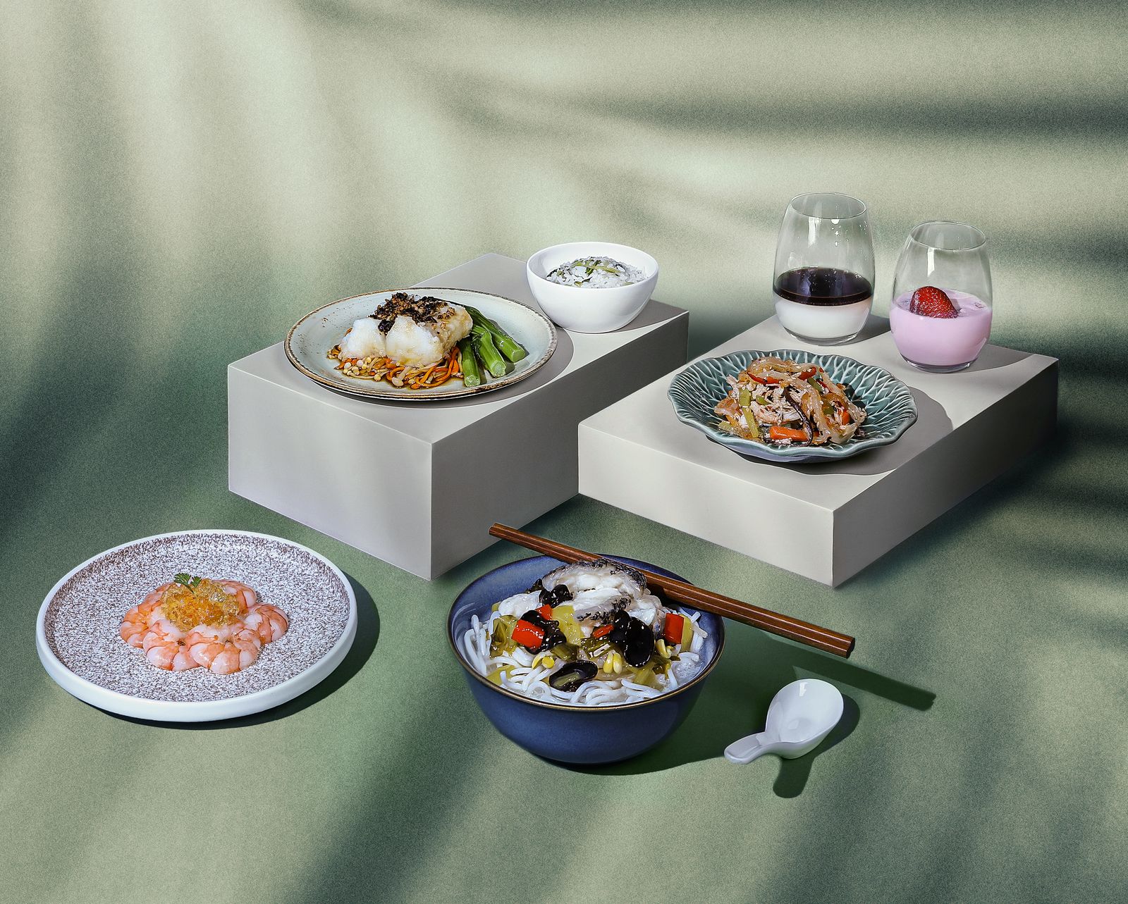 Меню бизнес-класса на бортах Cathay Pacific