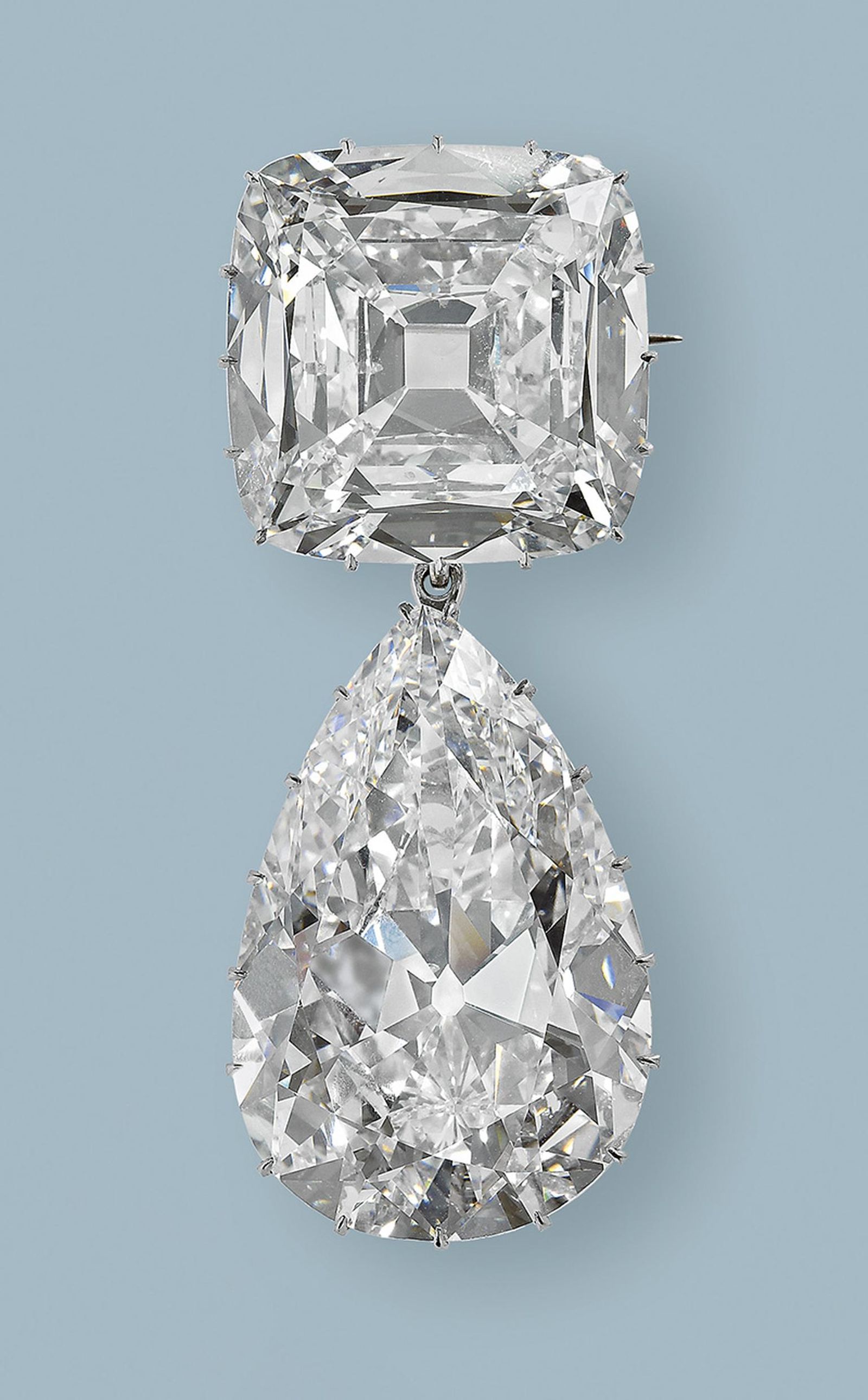 Брошь королевы Елизаветы II, состоящая из бриллиантов Cullinan IV и Cullinan III