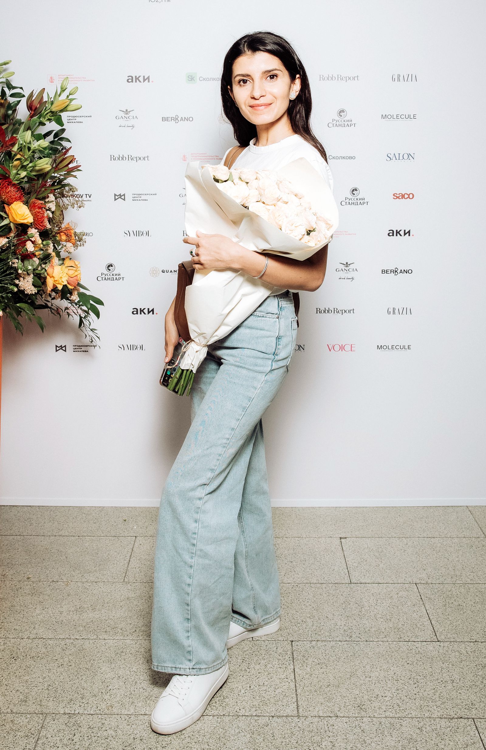 Седа Каспарова на открытии 20-й ярмарки АРТ МОСКВА, 18 апреля 2023 г.