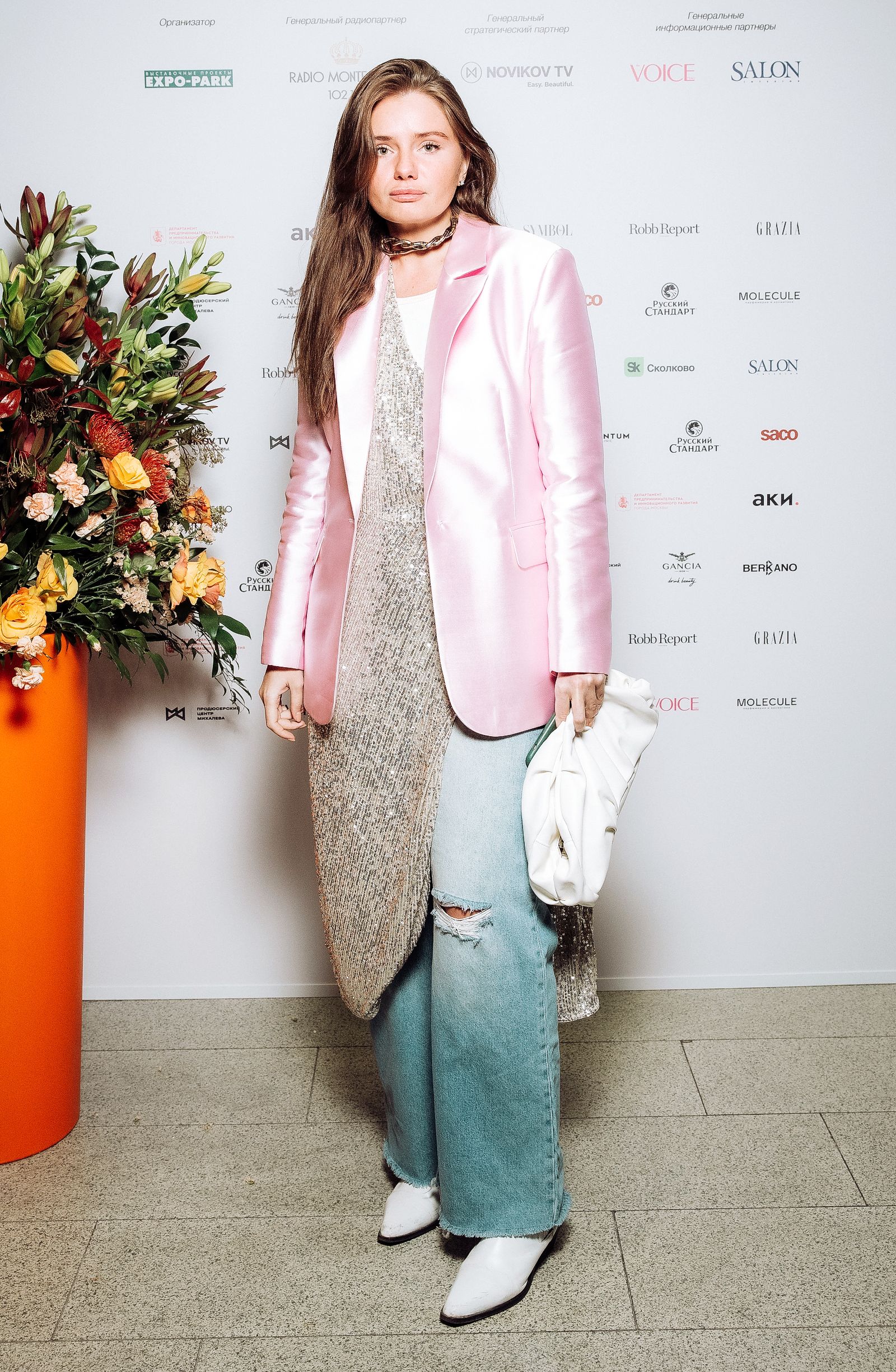 Вита Миллер на открытии 20-й ярмарки АРТ МОСКВА, 18 апреля 2023 г.