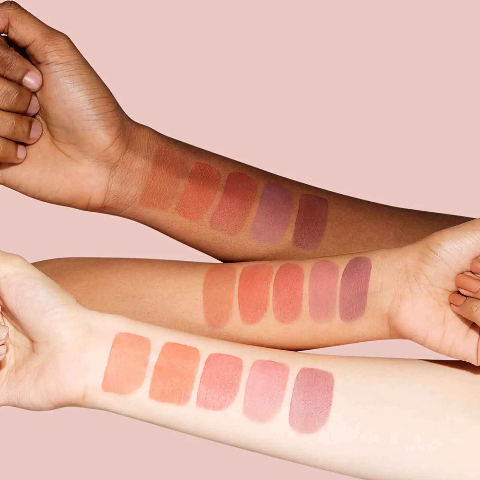 Худа Каттан представляет универсальный тинт Huda Beauty Lip Blush Creamy Lip & Cheek Stain для губ и скул, фото 1 Худа Каттан представляет тинт Huda Beauty Lip Blush Creamy Lip & Cheek Stain, фото 1