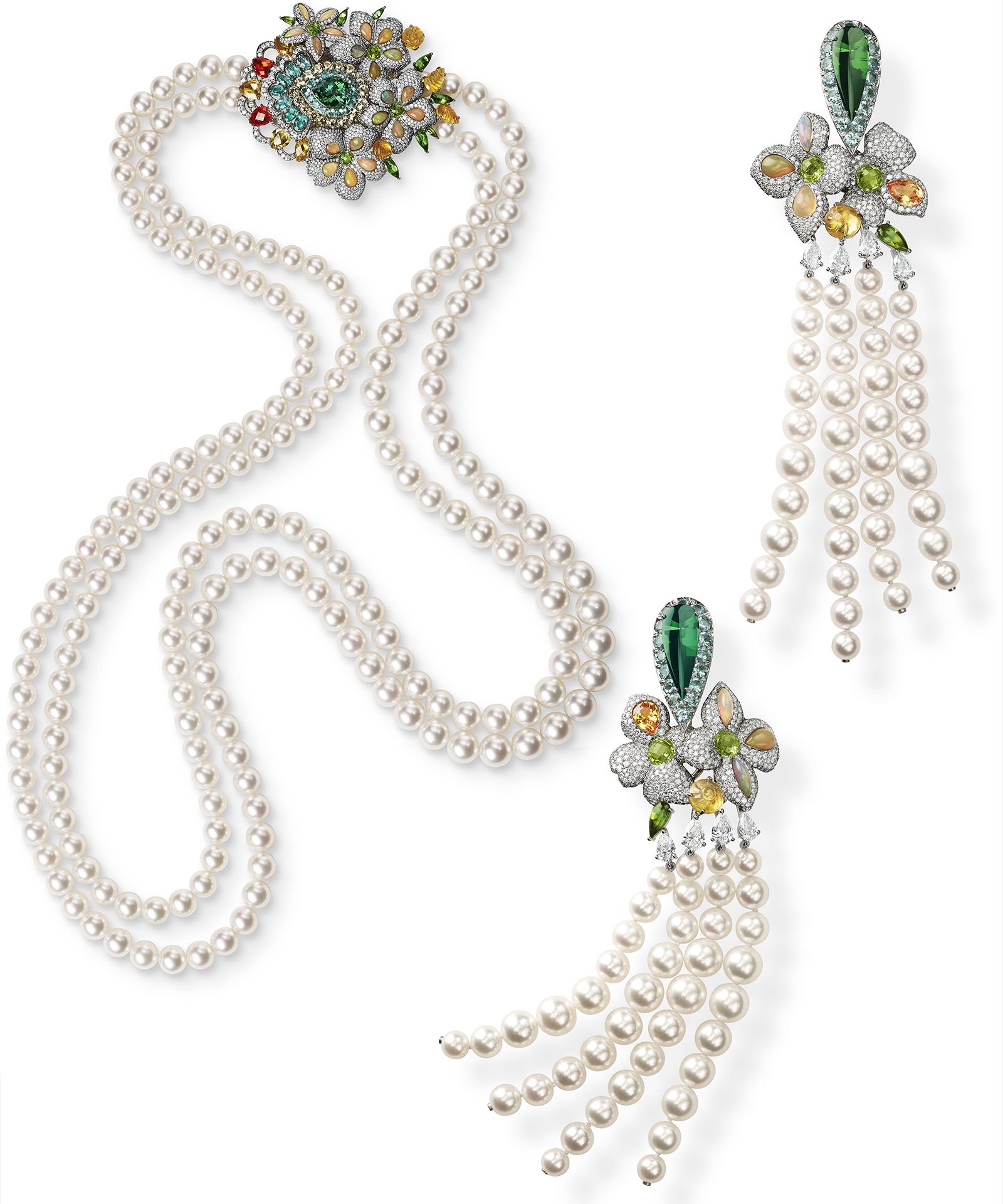 Колье из жемчуга Chopard Red Carpet 2023 и серьги Chopard Red Carpet из 18-каратного белого «этичного» золота