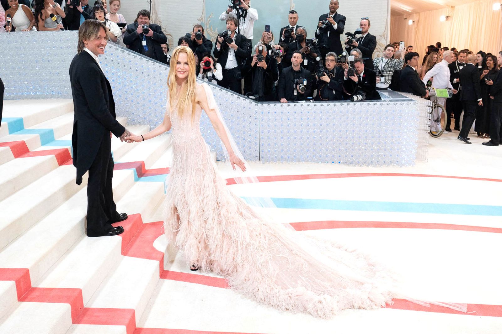 Николь Кидман с мужем Китом Урбаном на Балу Института костюма Met Gala 2023, 1 мая 2023 г.