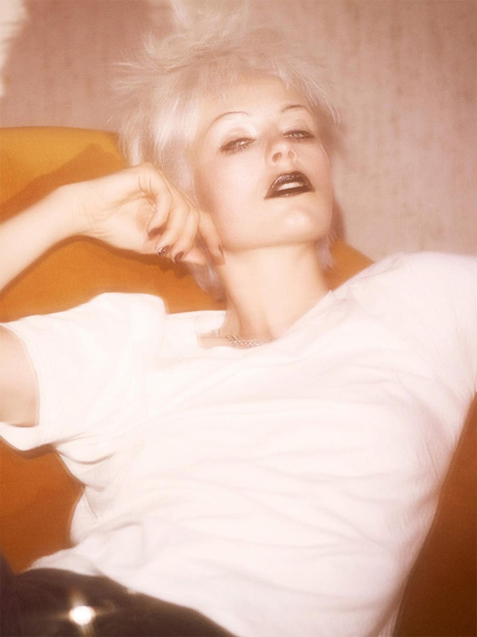 Фотосерия «A Fleur De Peau» Дэвида Симса (David Sims) для Vogue Paris, фото 7
