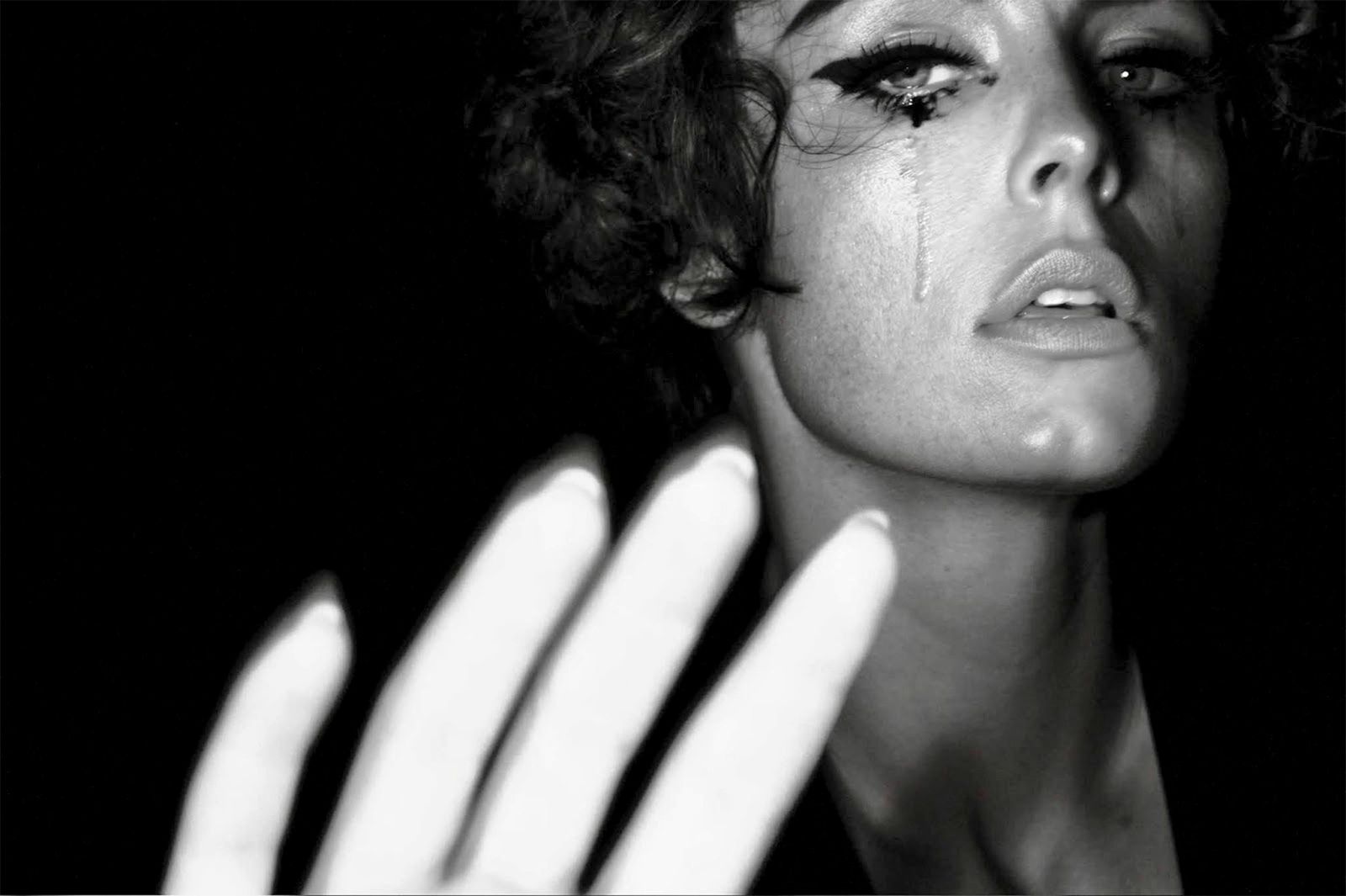 Фотосерия «A Fleur De Peau» Дэвида Симса (David Sims) для Vogue Paris, фото 20