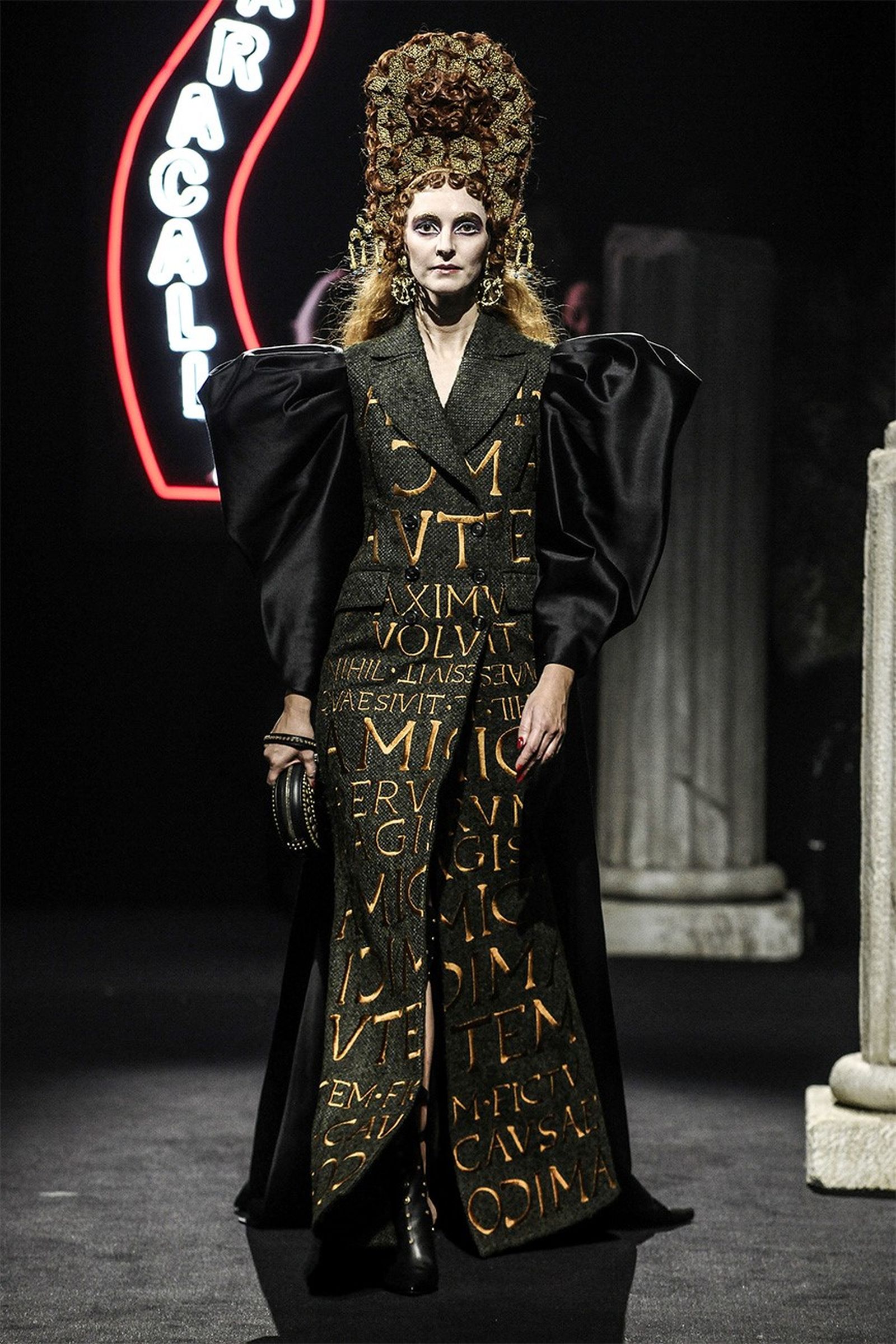 Шоу коллекции Moschino Fall/Winter 2019/20 и Pre-Fall 2019 в Риме, фото 9