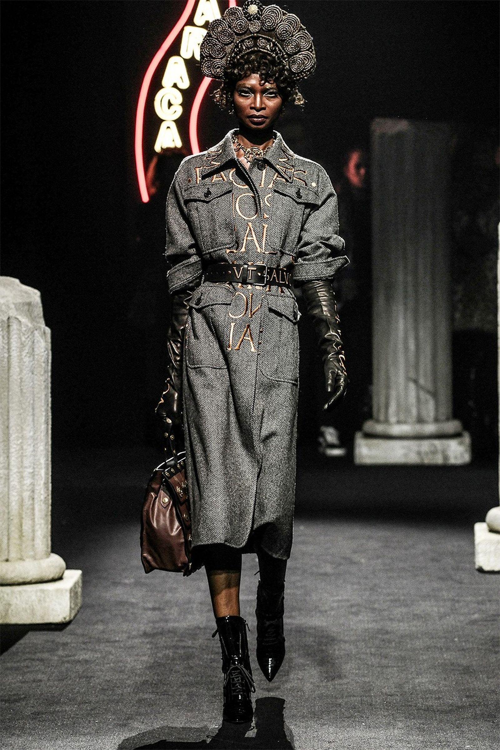 Шоу коллекции Moschino Fall/Winter 2019/20 и Pre-Fall 2019 в Риме, фото 10