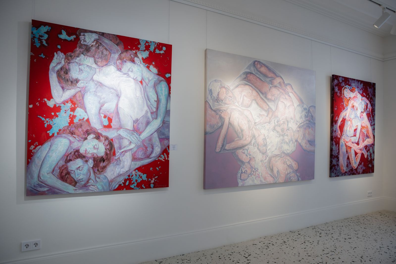 Работы Ксении Сандеско в Askeri Gallery