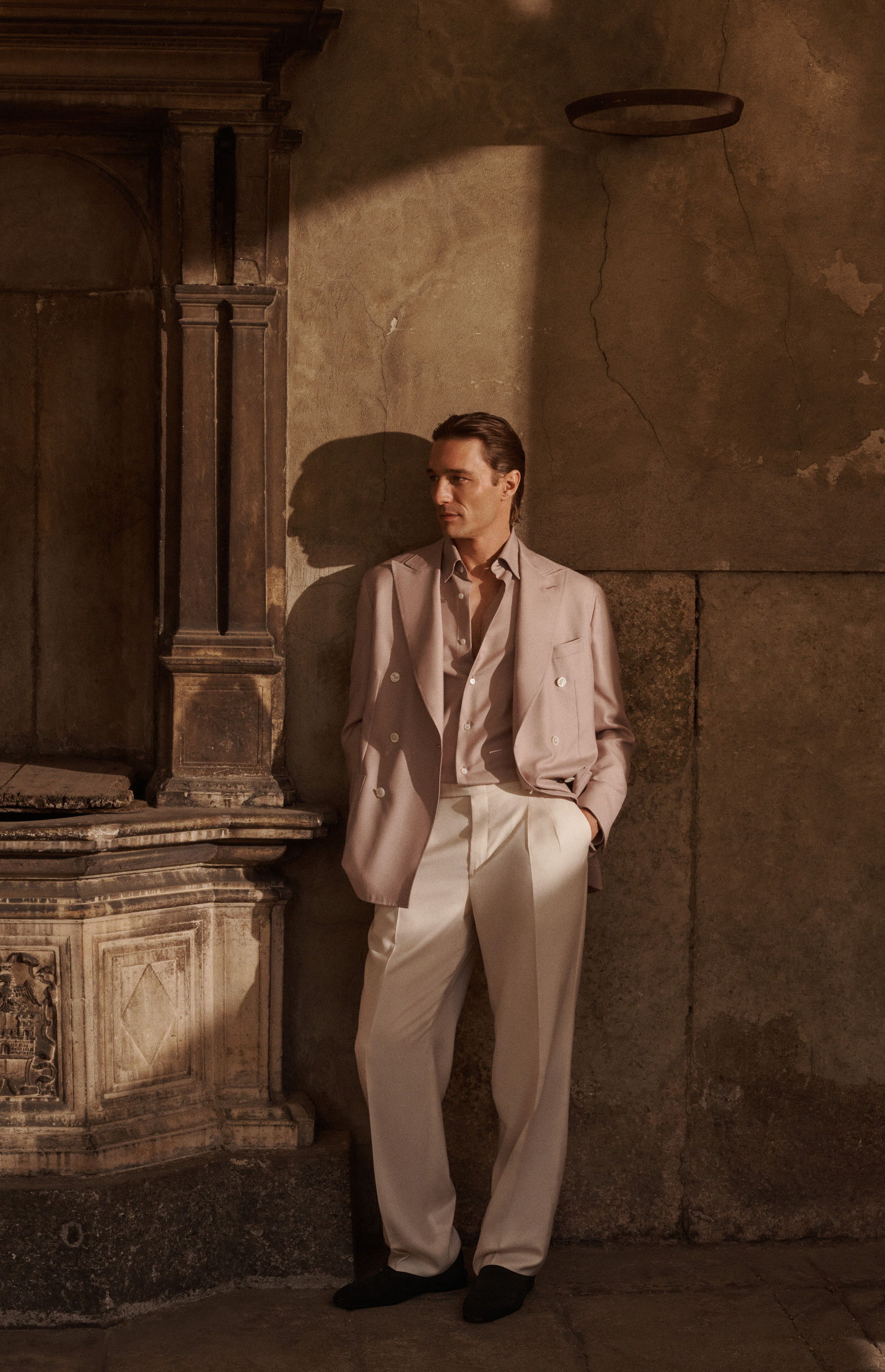 Мужская коллекция Brioni Весна/Лето 2026, фото 1 Тенденции мужской моды сезона Весна/Лето 2026: Brioni