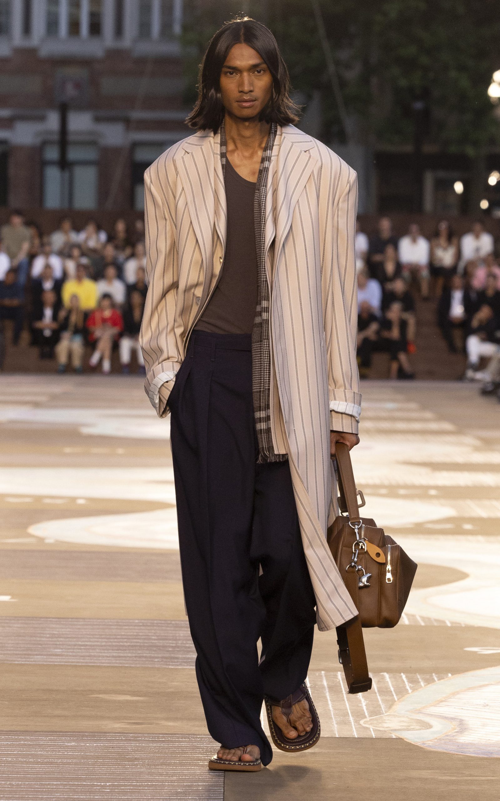 Мужская коллекция Louis Vuitton Весна/Лето 2026, фото 2 Шоу Louis Vuitton S/S 26