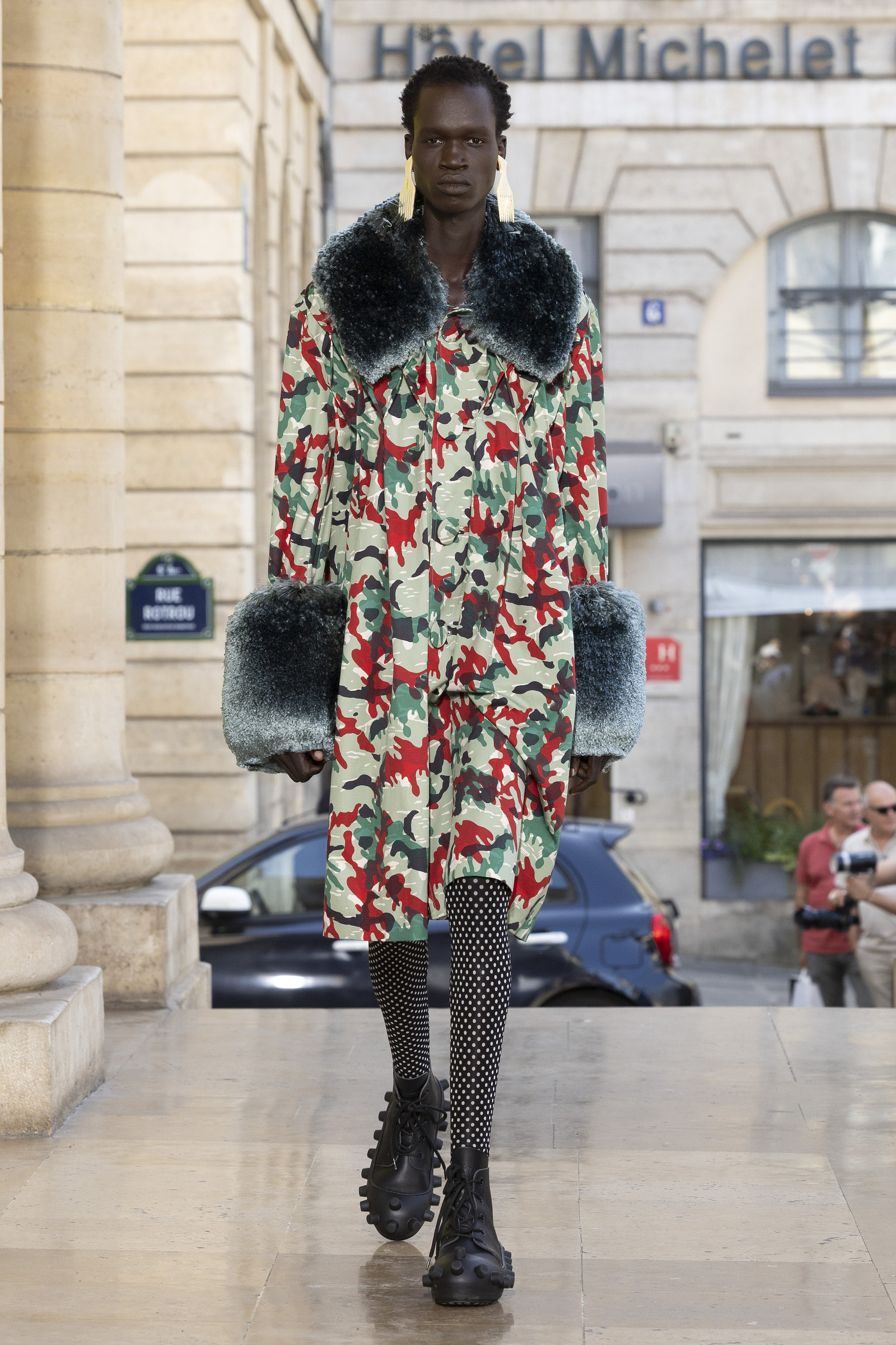 Мужская коллекция Walter Van Beirendonck Весна/Лето 2026, фото 1 Тенденции мужской моды Весна/Лето 2026: Walter Van Beirendonck