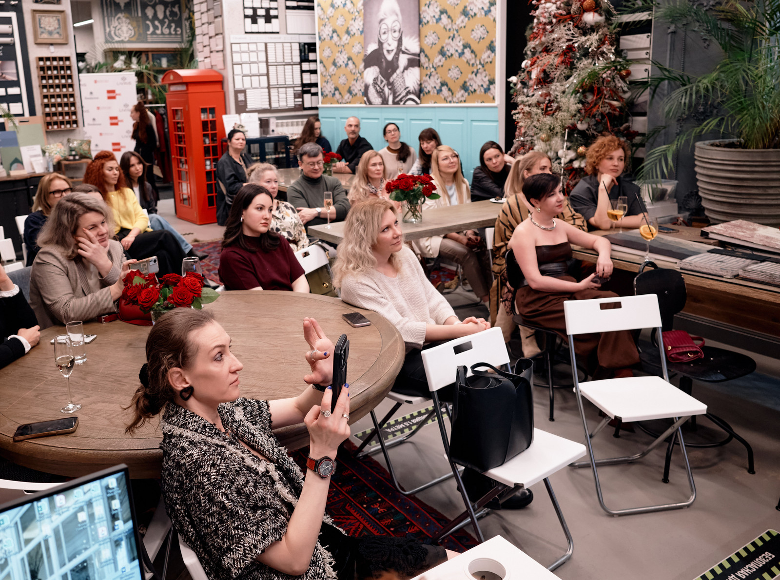 Public talk с Виктором Гостищевым на мероприятии интерьерного салона LIVING