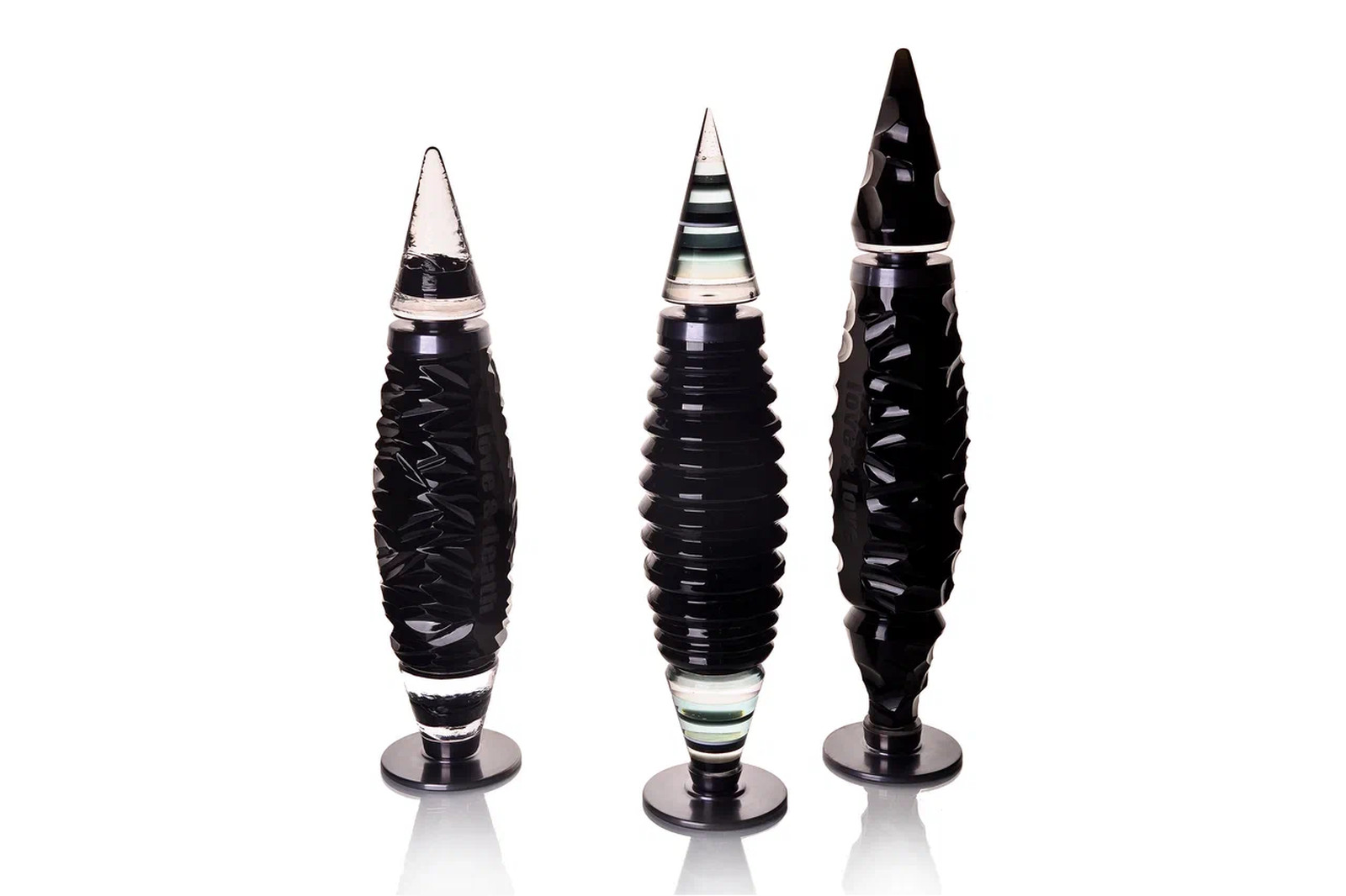 Выставка «Орбиты хрупких тел» в галерее Heritage в Москве, фото 6 Экспозиция «Орбиты хрупких тел» в галерее Heritage: Игорь Томский, «Неолитики»